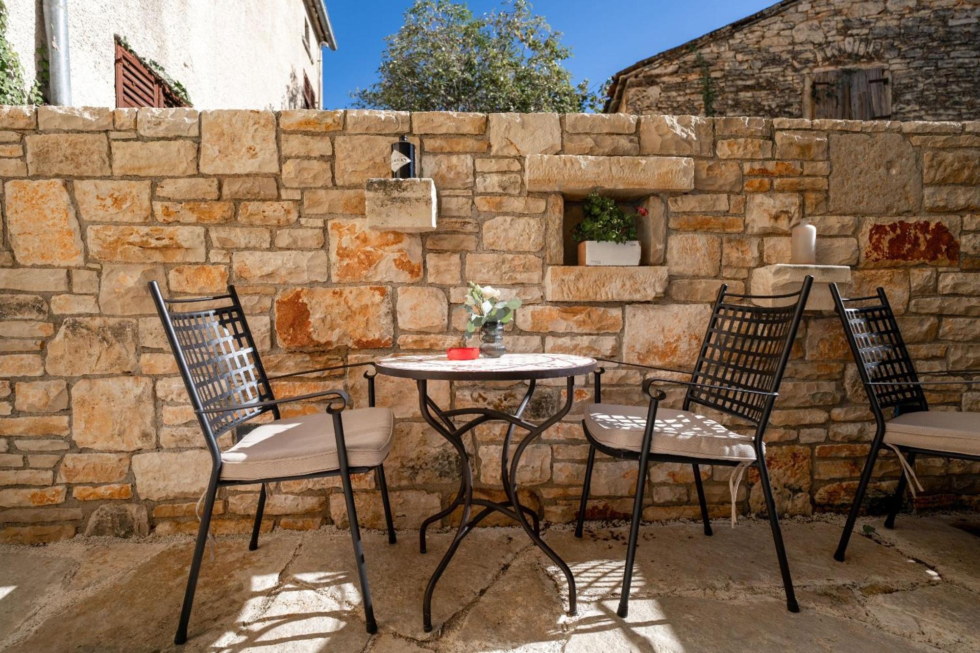 Della Croce Bed&Breakfast Svetvinčenat Zewnętrze zdjęcie