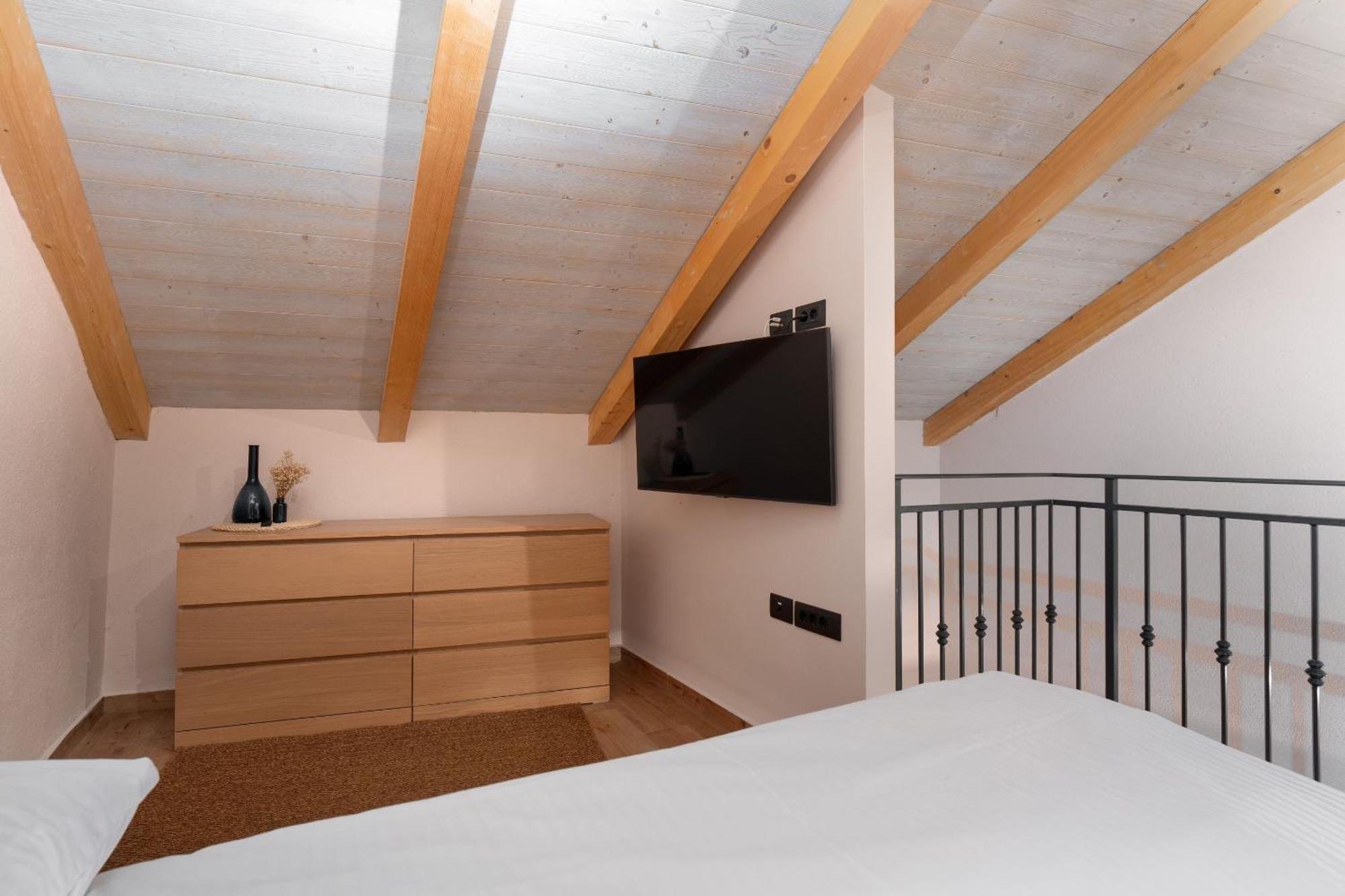Della Croce Bed&Breakfast Svetvinčenat Zewnętrze zdjęcie